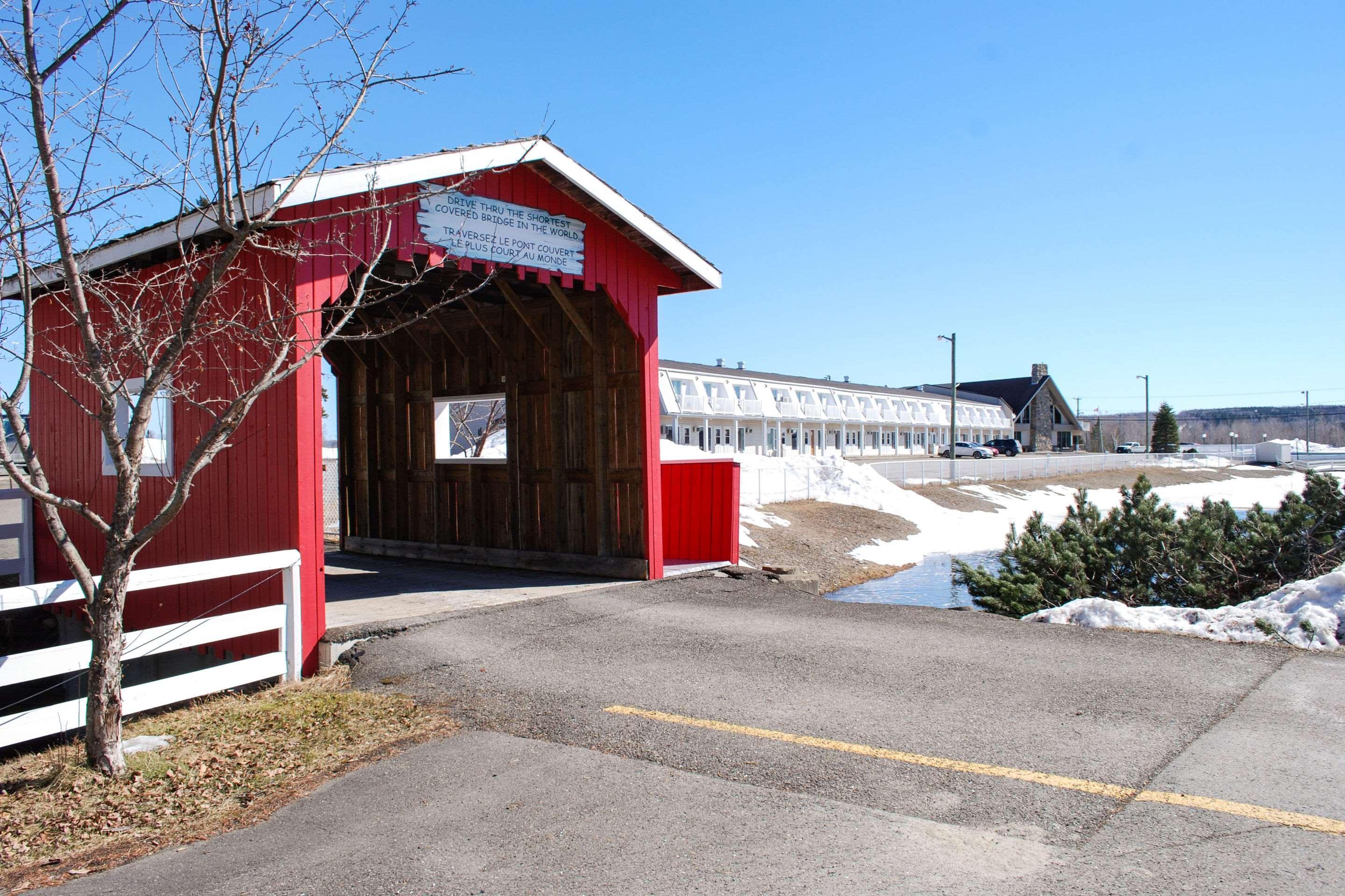 Rodeway Inn Grand Falls Exterior foto